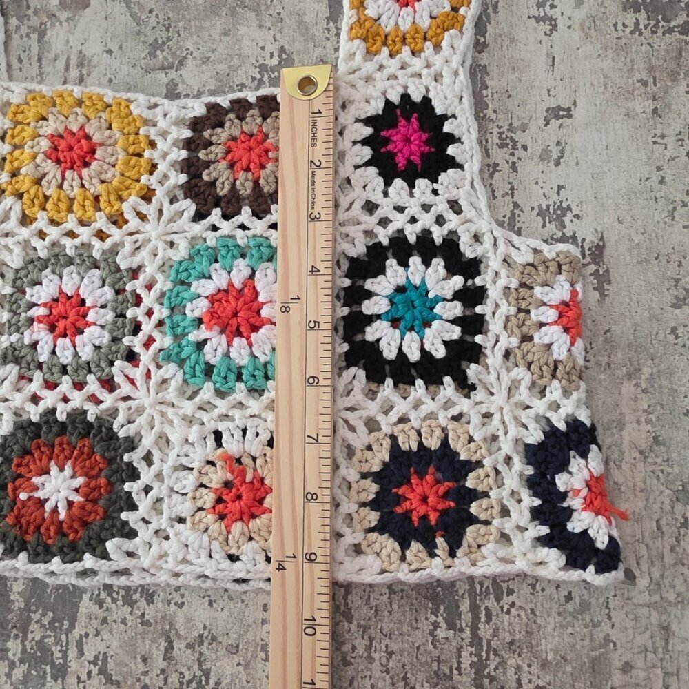 Crochet Granny Square Woman's Crop Tank Top One Size - Picture 6 of 6